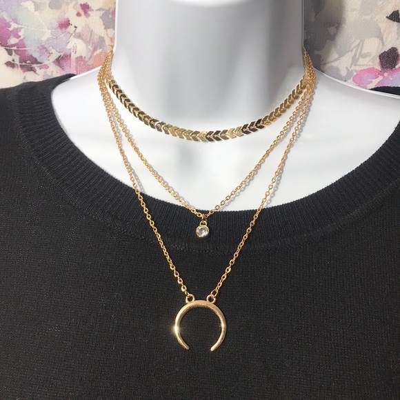 Hidden StarDust Jewelry - Horn Pendant Arrow Design Chain Necklace